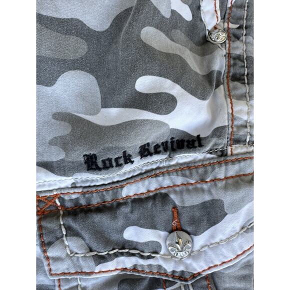ROCK REVIVAL grey camo Volcano Stitch pockets military army cargo shorts 38 - Picture 5 of 9
